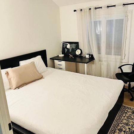 Private Rooms In A Tiny Home 4 Min Drive To Airport Cdg ,1 Private Bathroom Ideal For Families And Friends Roissy-en-France Ngoại thất bức ảnh