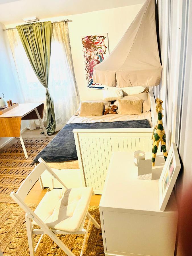 Private Rooms In A Tiny Home 4 Min Drive To Airport Cdg ,1 Private Bathroom Ideal For Families And Friends Roissy-en-France Ngoại thất bức ảnh